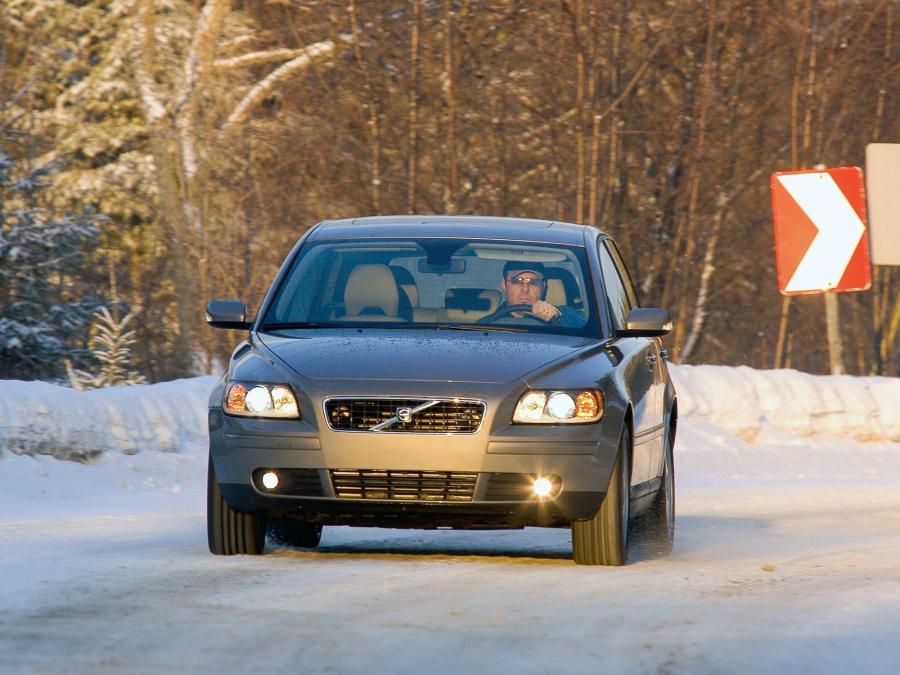 Volvo V50 T5 2005 года  (US) (фото 4 из 10)